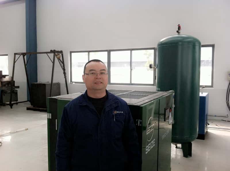 �Ϻ�Һ��ʯ�͚⽛(j��ng)�I(y��ng)���޹�˾���̰���